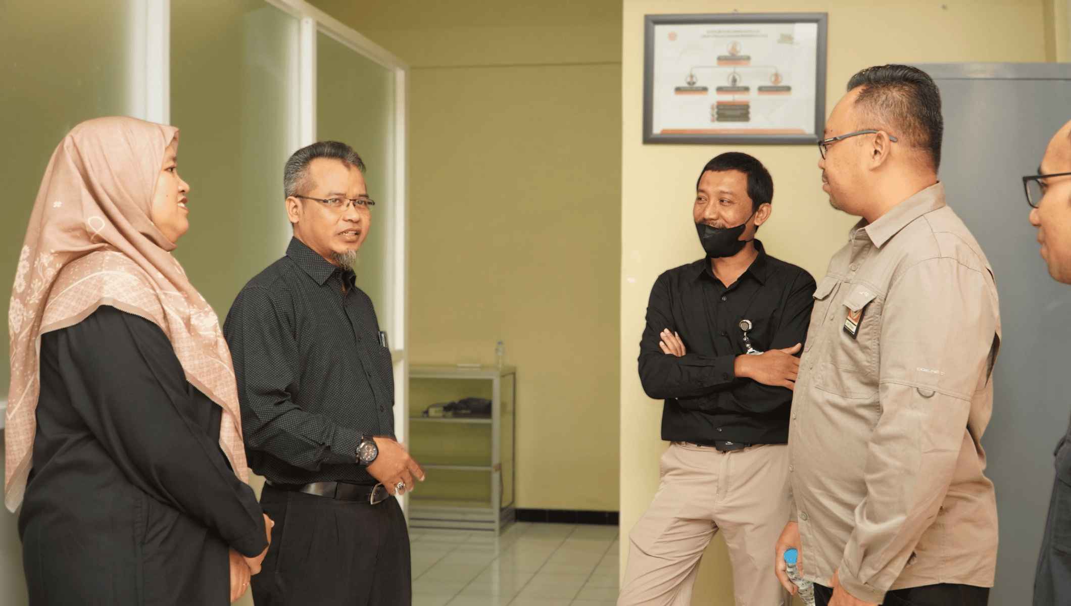 Evaluasi kriteria akreditasi bersama asesor