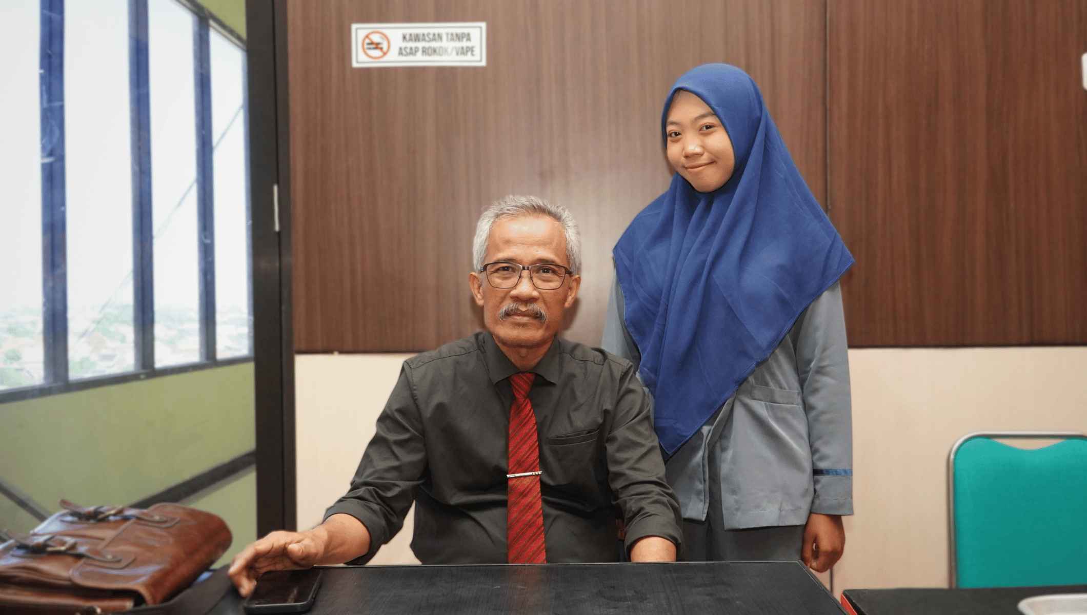 Asesor menelaah dokumen dan capaian program studi