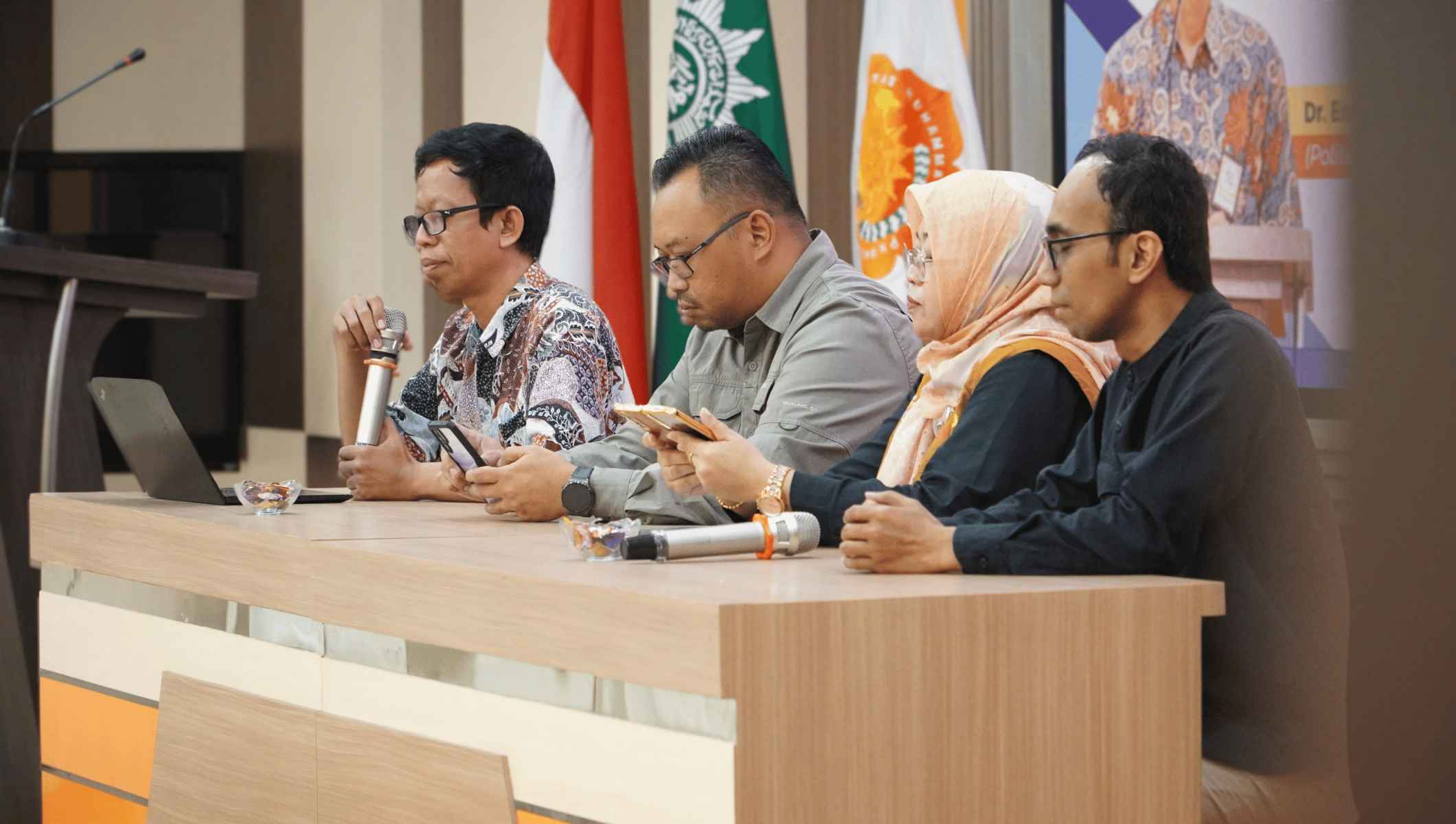 Sesi pemaparan akreditasi hari pertama