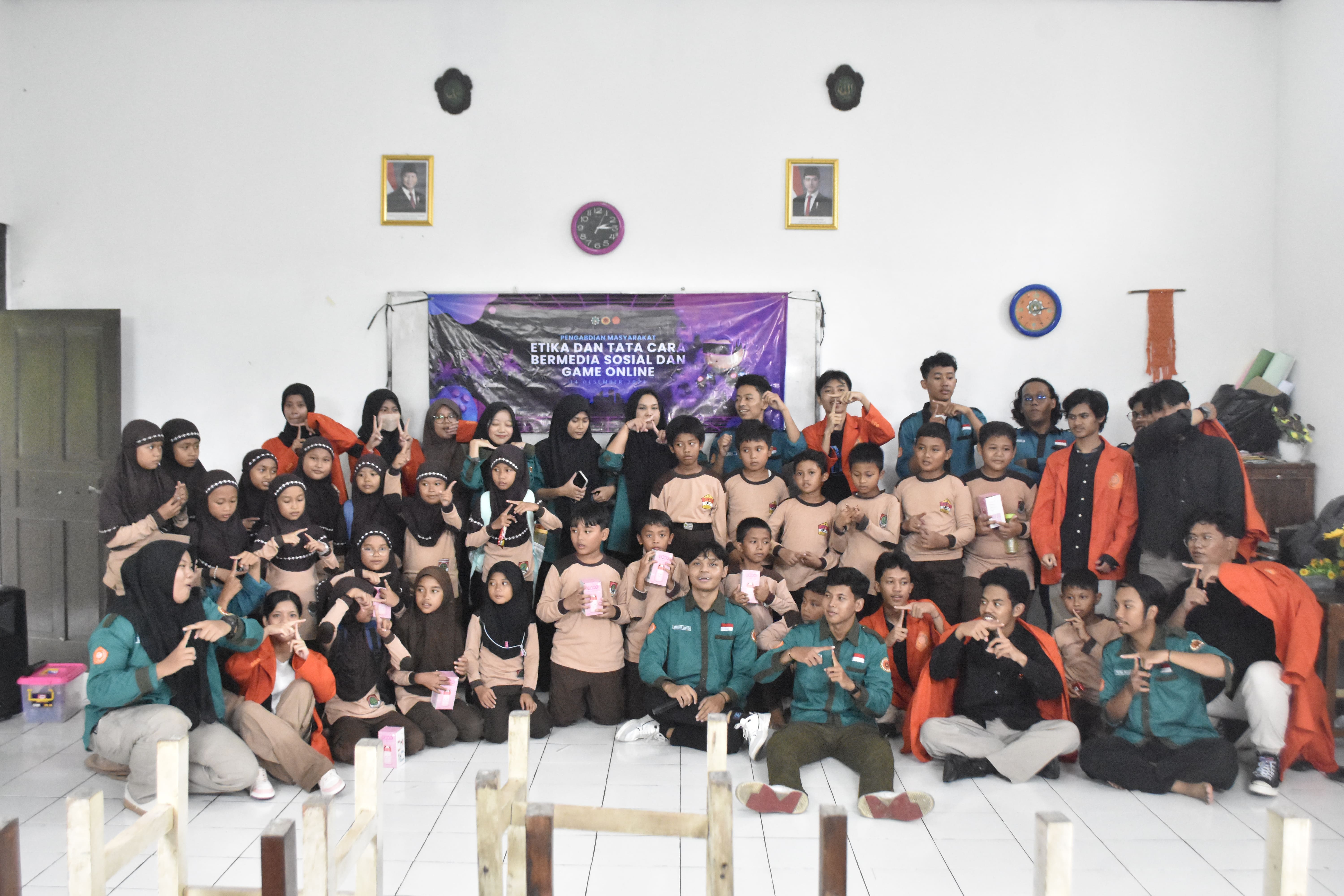 Praktikum di laboratorium komputer